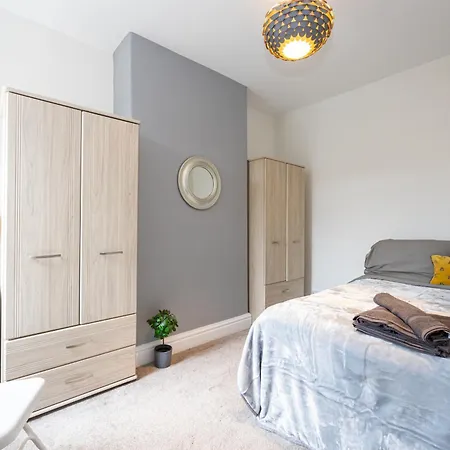 Urban Haven Hall Luxury Rooms Rusholme, Near City Centre Hospitals University Manchester Exterior photo