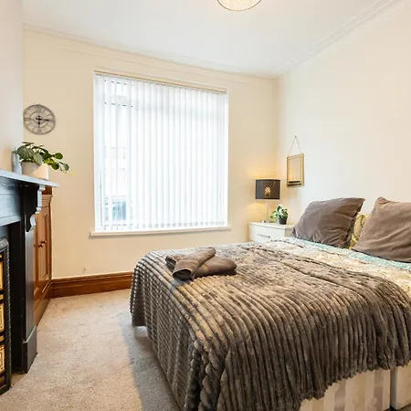 Urban Haven Hall Luxury Rooms Rusholme, Near City Centre Hospitals University Manchester Exterior photo