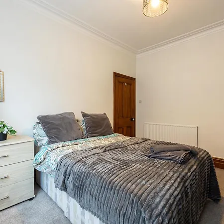 Urban Haven Hall Luxury Rooms Rusholme, Near City Centre Hospitals University Manchester Exterior photo