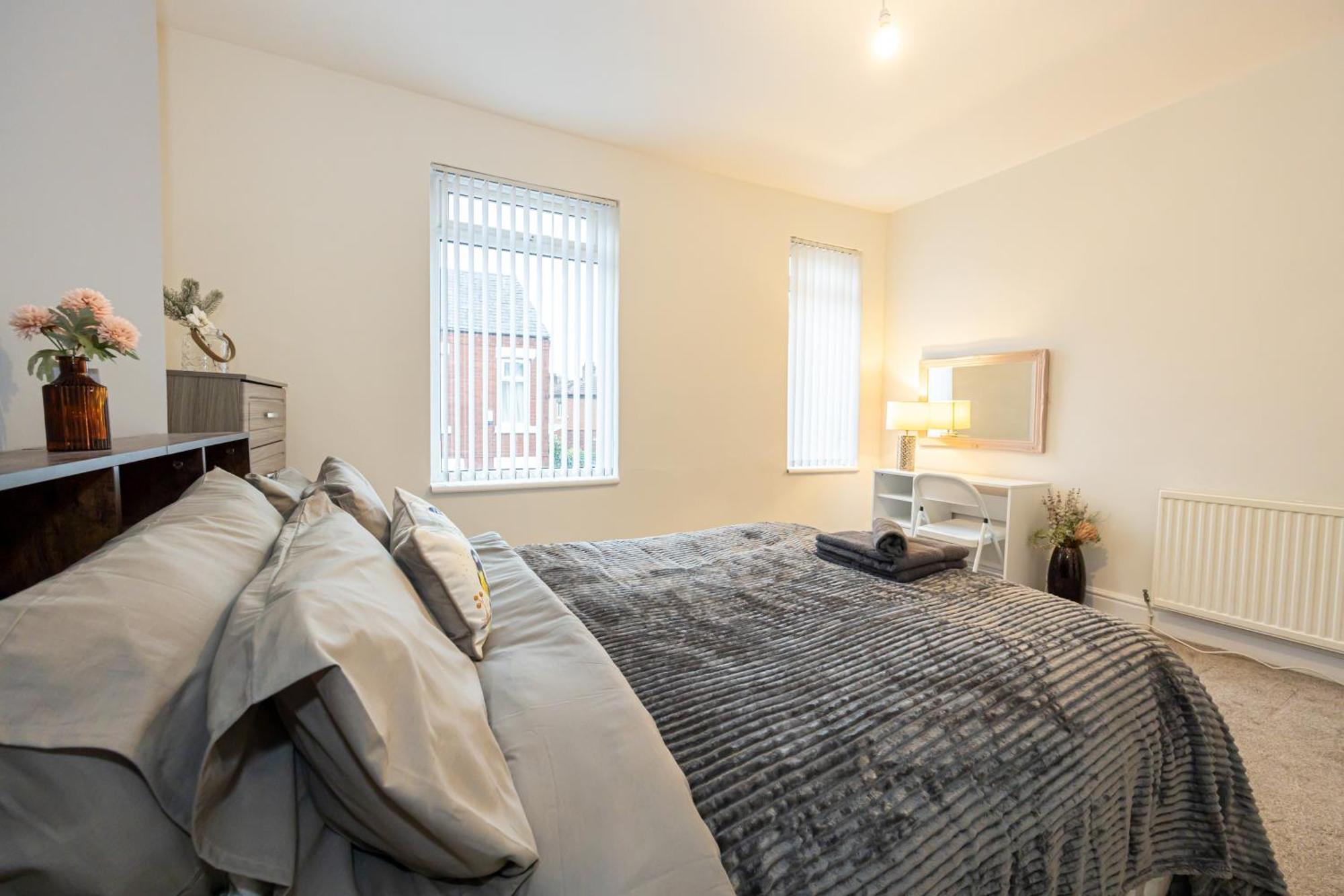 Urban Haven Hall Luxury Rusholme, Near Centre Hospitals Holiday home Manchester